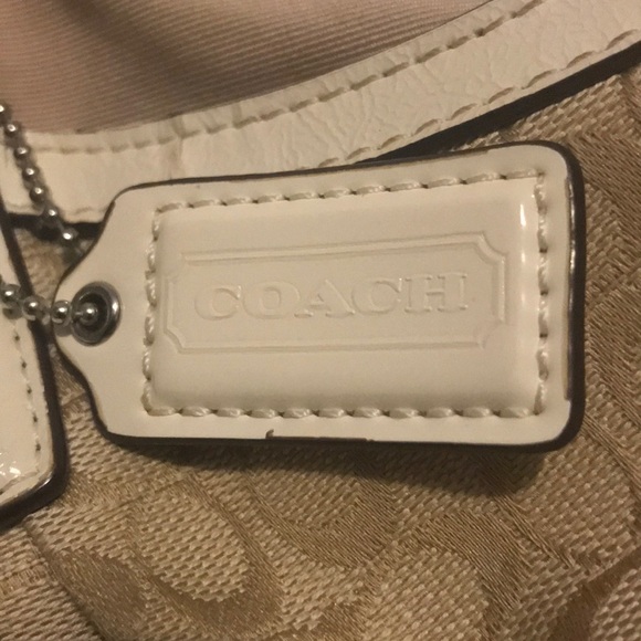 COACH DEVIN SIGNATURE CANVAS TOTE - Picture 6 of 9